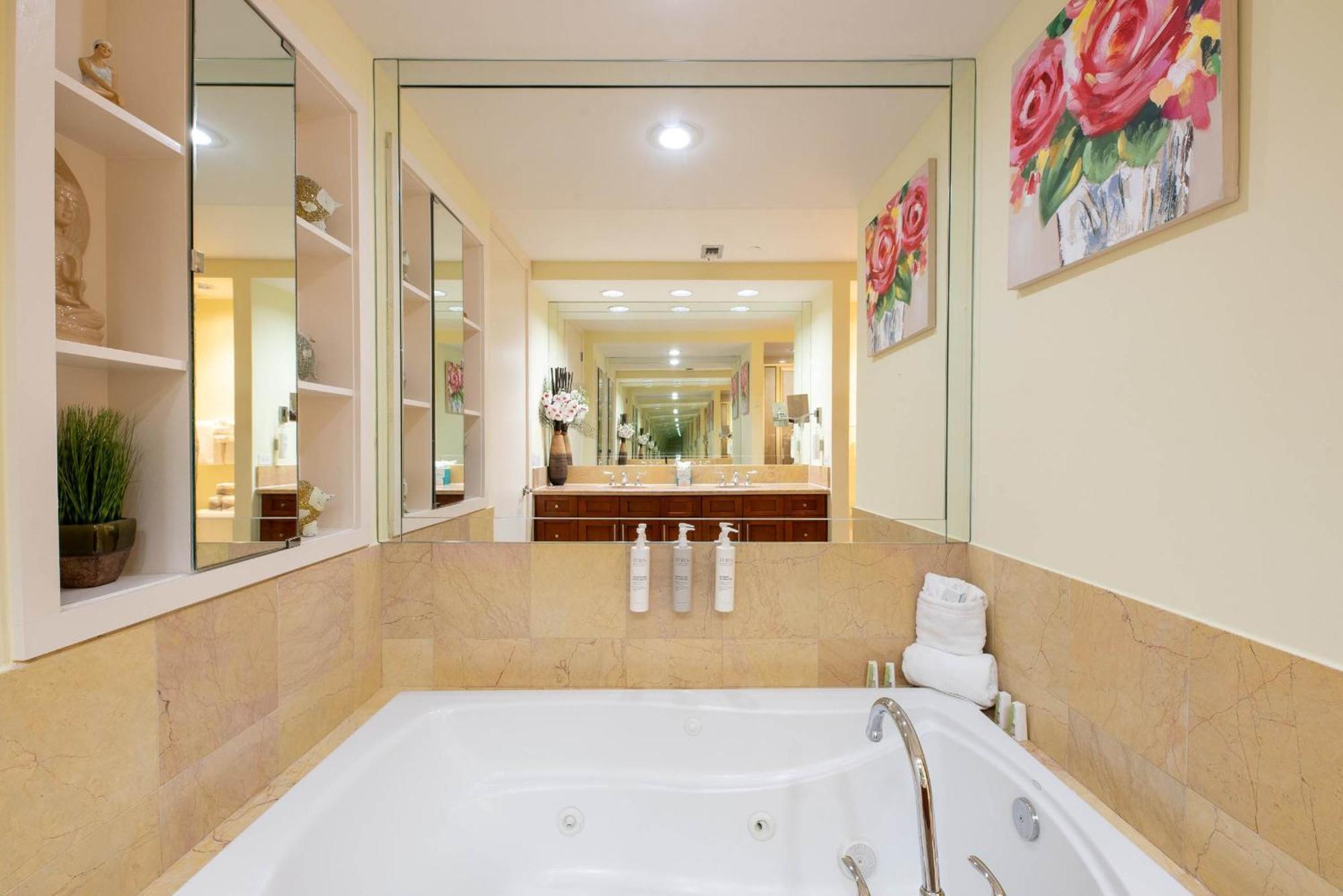 1801 Sapphire Beachfront 3 Bedroom Condo South Padre Island Exteriör bild